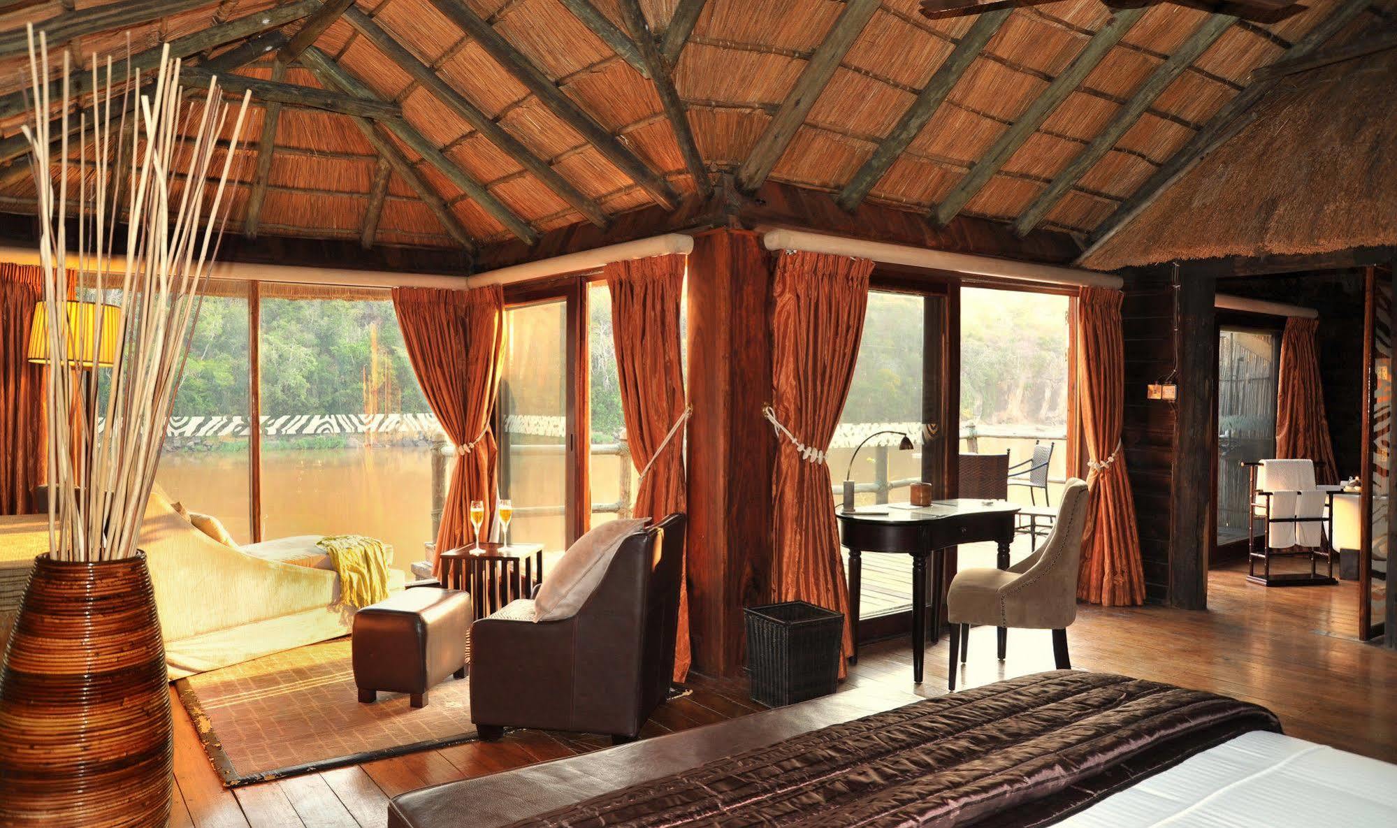 Serena Mivumo River Lodge Mkalinzu Exterior foto